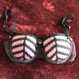 VICTORIAS SECRET 34C BRA